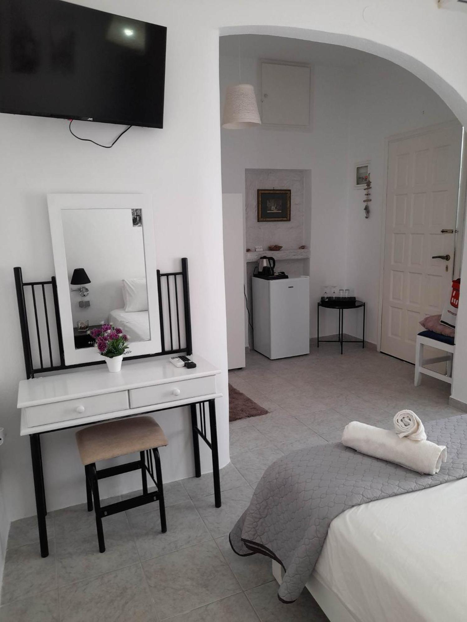 Zolfo Antico Beach Apartment Perissa Kültér fotó